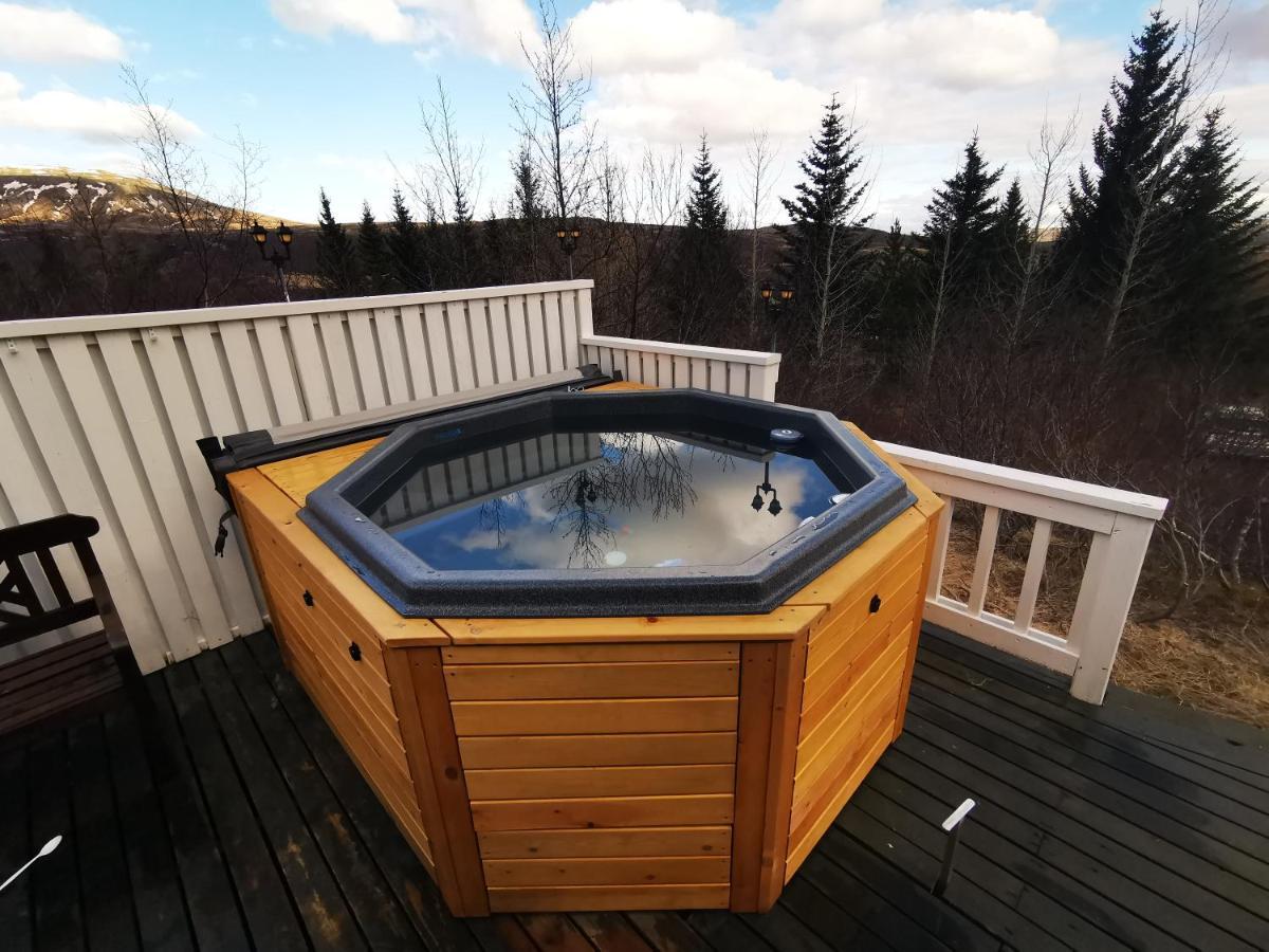 Bjoerk - A Cozy Hilltop Cottage - Great Location! Blaskogabyggd 外观 照片