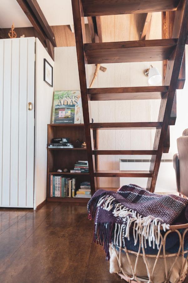 Bjoerk - A Cozy Hilltop Cottage - Great Location! Blaskogabyggd 外观 照片