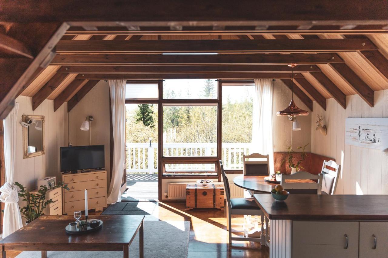 Bjoerk - A Cozy Hilltop Cottage - Great Location! Blaskogabyggd 外观 照片