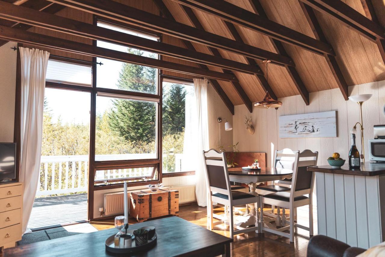 Bjoerk - A Cozy Hilltop Cottage - Great Location! Blaskogabyggd 外观 照片